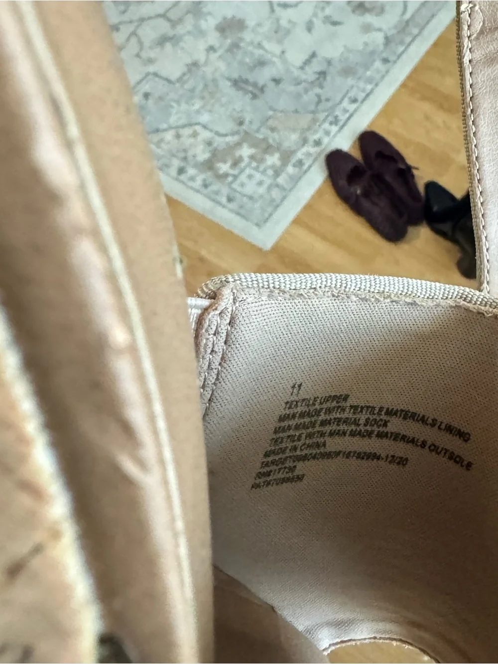 NWOT Universal Thread Wedges